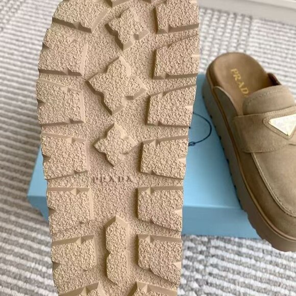 Prada womens Slip-On Loafers. Calzature Donna - Picture 9 of 9